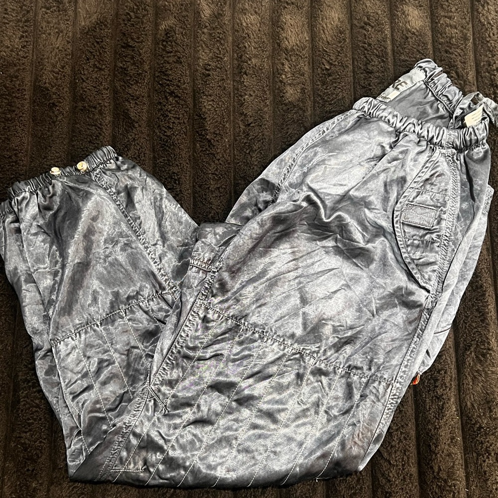 RTU FLAP/SNAP SUPERSURPLUS KARATE/BAG satin pant